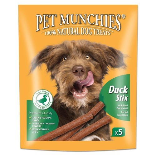Petiscos de pato para cães