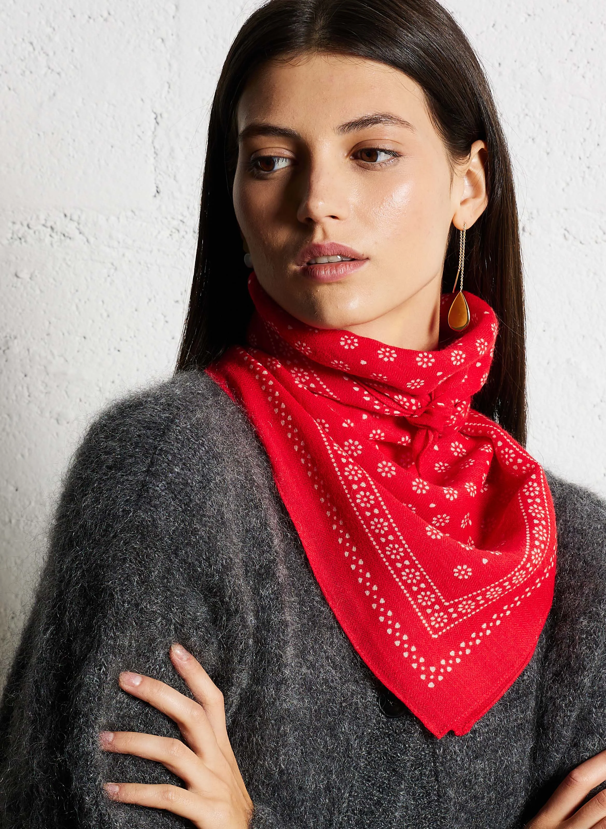 N°676 - Foulard en laine | Rouge