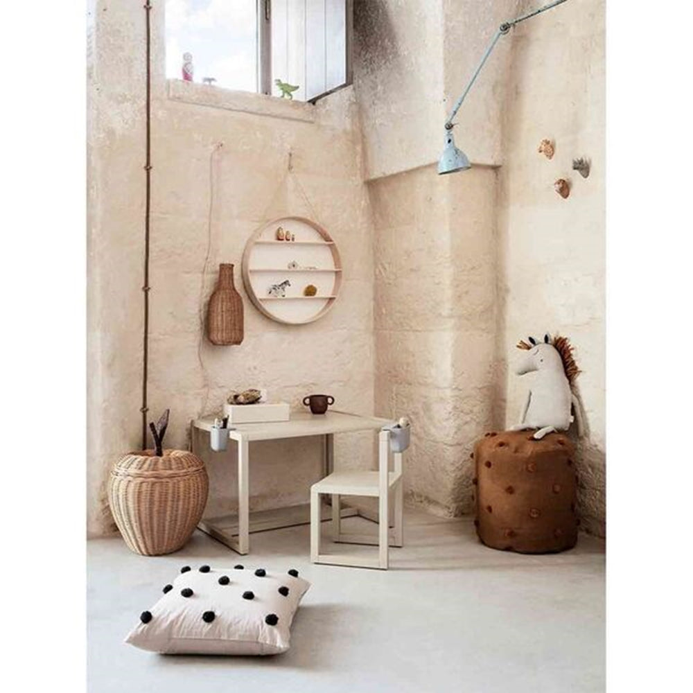 Dot Tufted Pude Sand/Black - Ferm Living → Luksusbaby.dk