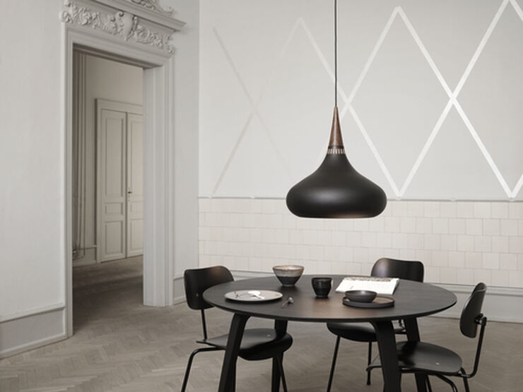 Fritz Hansen Orient™ P1, Black/Rosewood Grå
