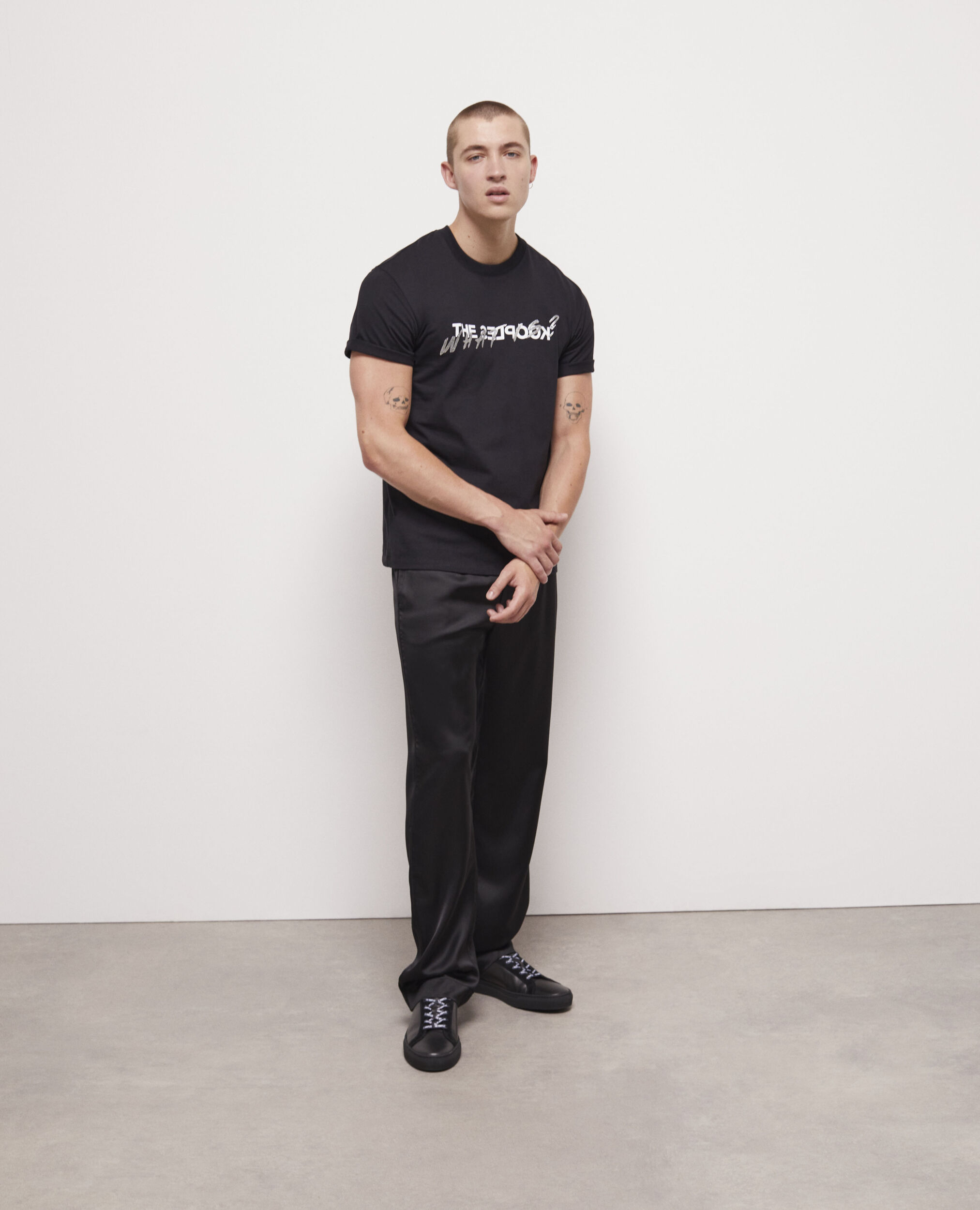 T-shirt What is à strass noir