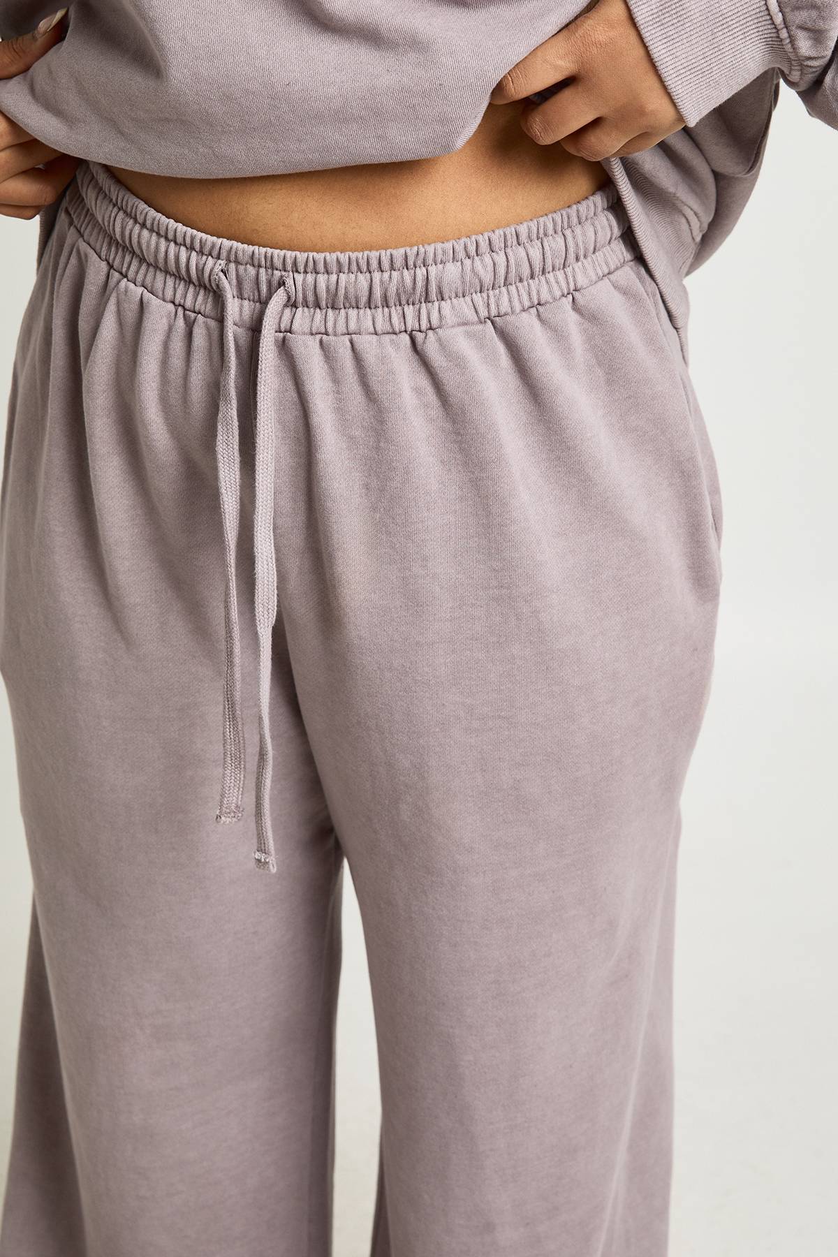 boohoo Ensemble de Jogging Grande Taille Col Cheminée Effet Délavé