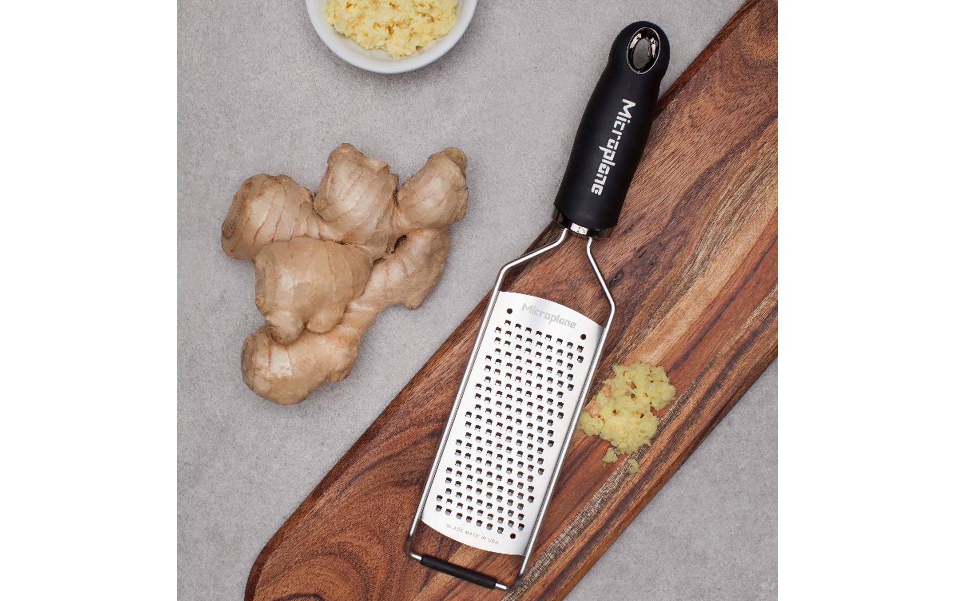 Handreibe Gourmet grob Schwarz/SilberFlache Reibe aus Edelstahl