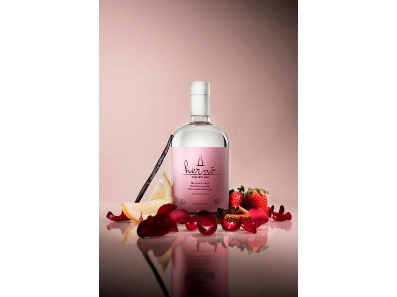 Hernö Bio Pink Bottle Gin 0.5 l Fruchtig-blumiges Wacholder-Destillat