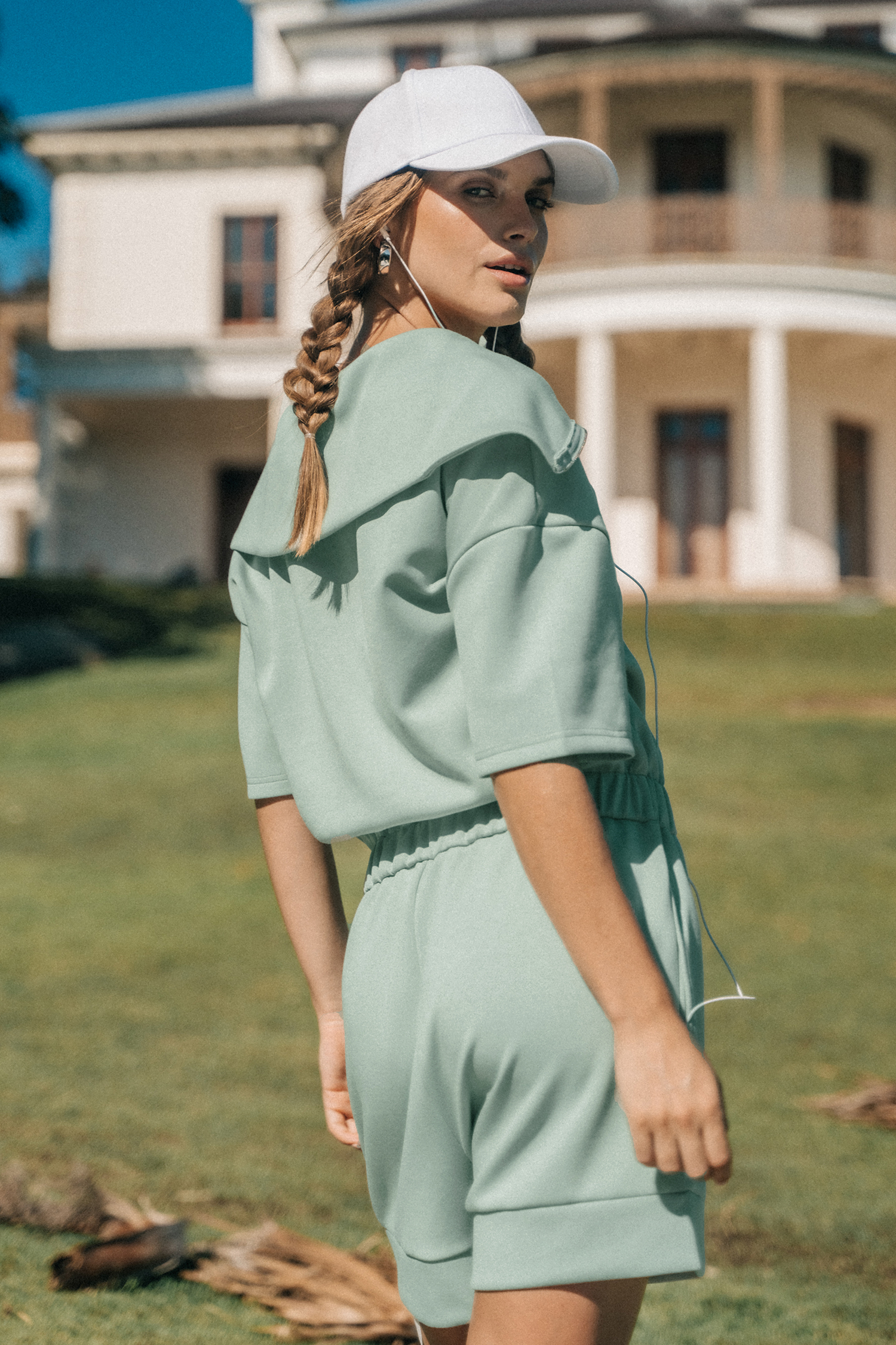 Comboshort oversize à col chemise et zip sur le devant