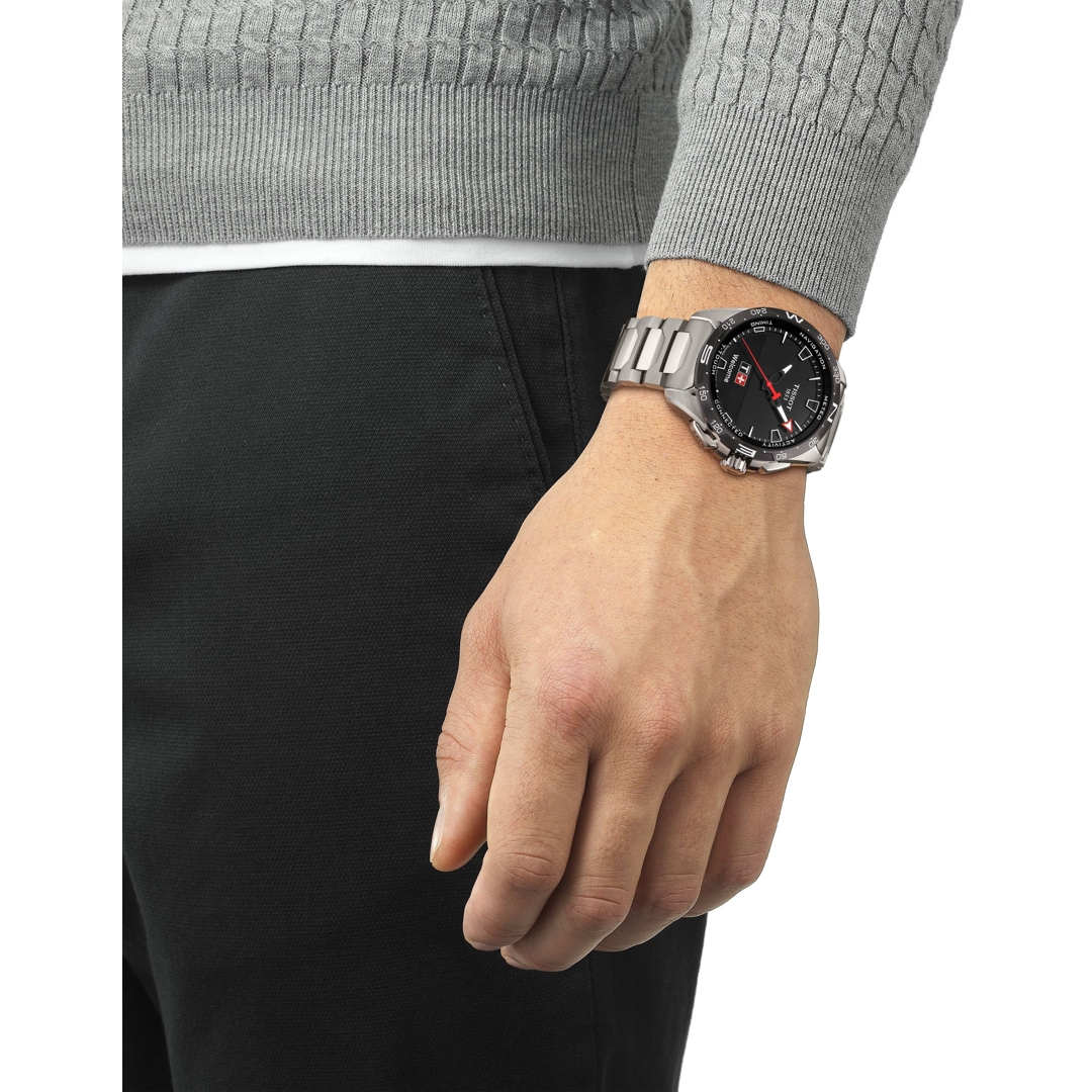 Tissot T-Touch Connect Solar Smartwatch mit Titanarmband
