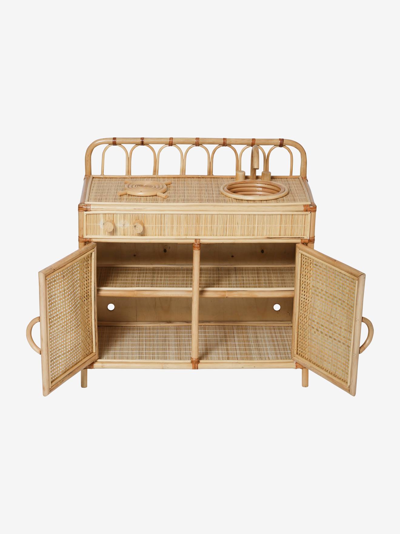 Pequena cozinha feita de rattan e herbário bege médio
