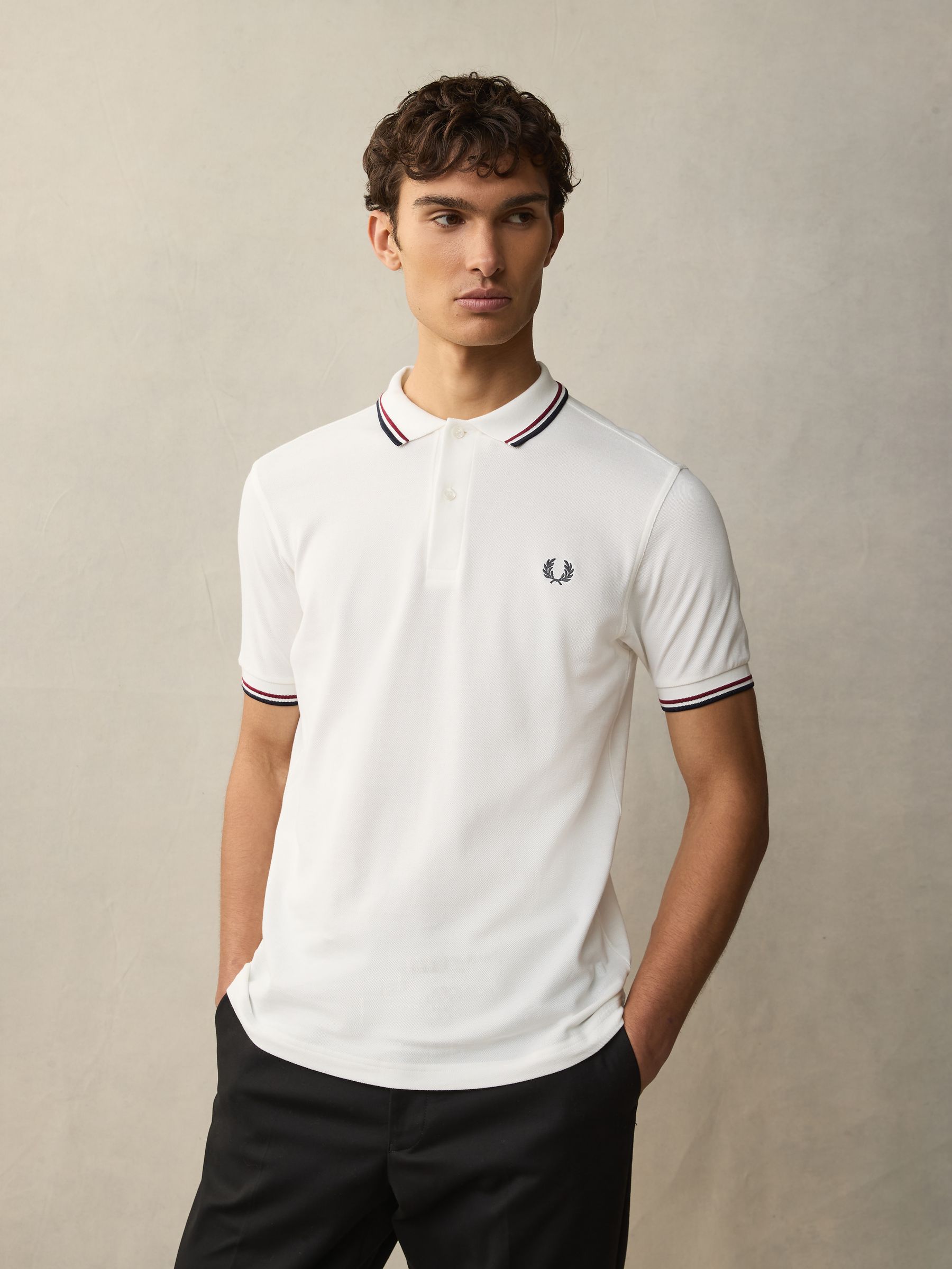 Wit/rood/marineblauw - Fred Perry poloshirt met gestreepte rand