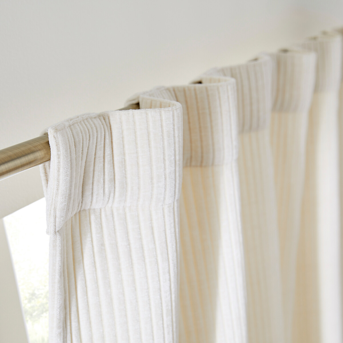 LA REDOUTE INTERIEURS<br>Cortina de veludo cotelê Carly com laços ocultos