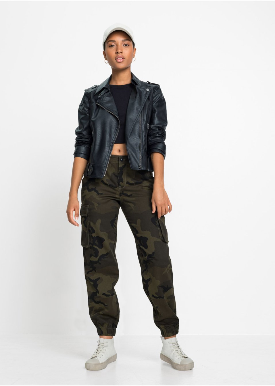 Pantalon cargo avec imprimé camouflage