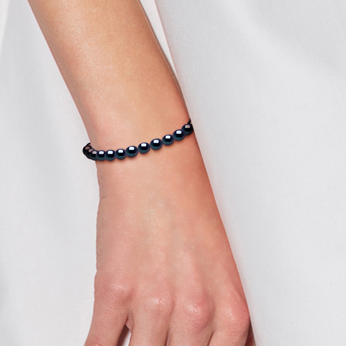 Bracelet Perles d'Eau Douce Grains de Riz 4-5 mm Noires Or Blanc 18 Carats