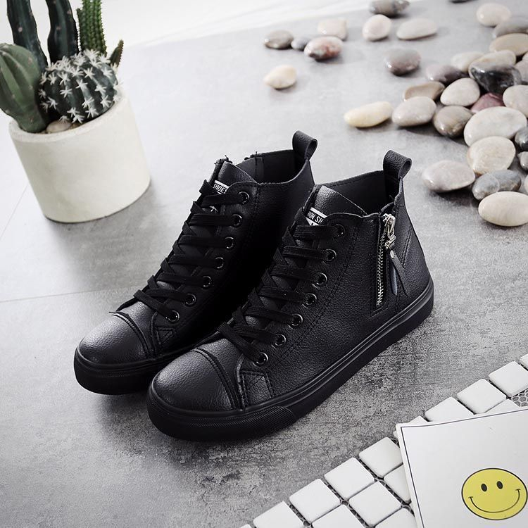Solejoy - Hoge sneakers met vetersluiting van imitatieleer