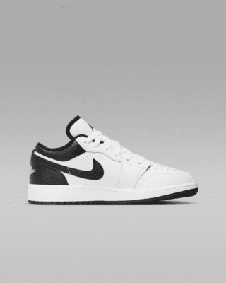 Air Jordan 1 Low Older Kids' Shoes