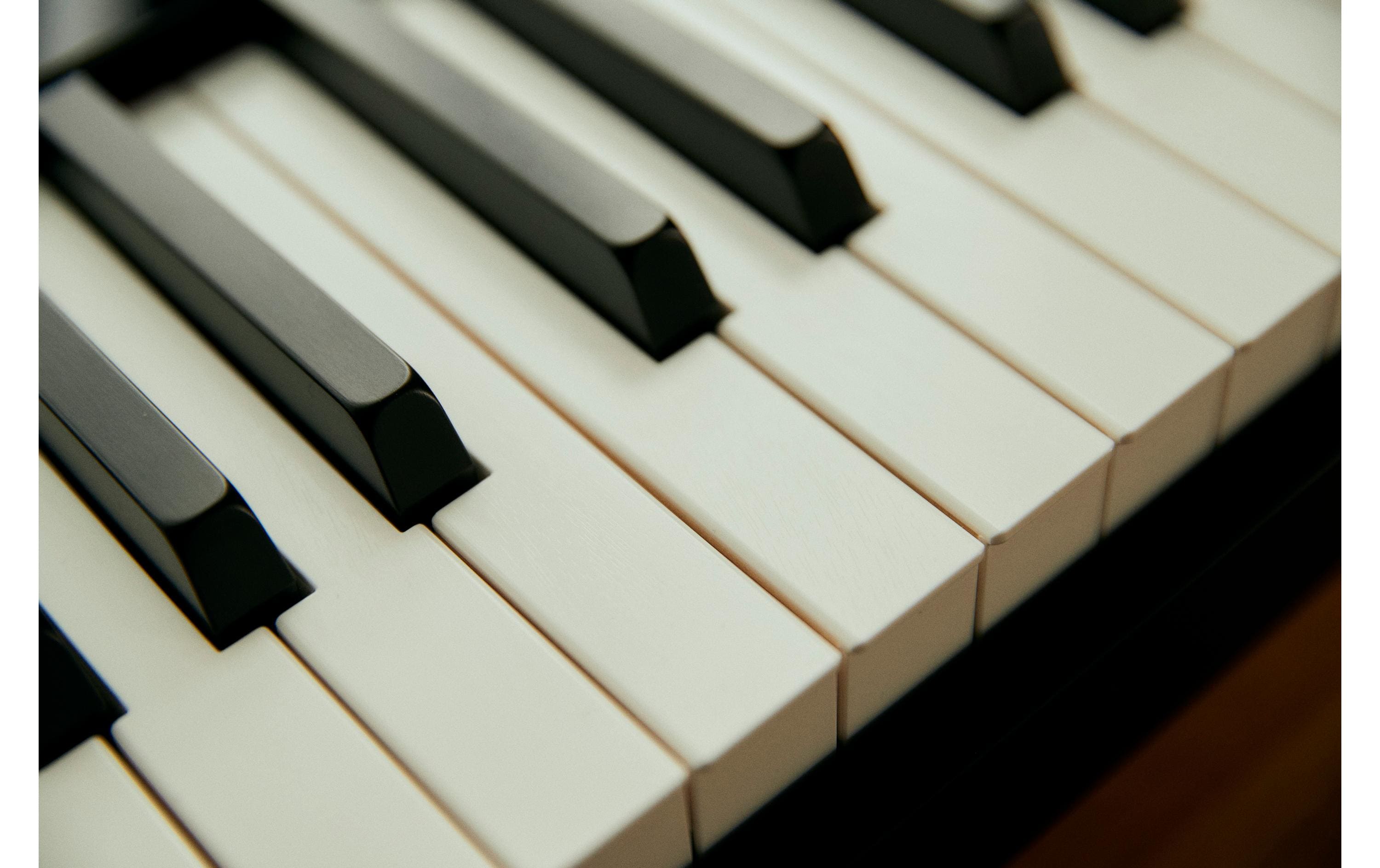 E-Piano Privia PX-S5000 – Schwarz<br>Digitalpiano mit dem authentischen Anschlag eines Flügels, innovativer Klangtechnologie und einem klaren, modernen Look