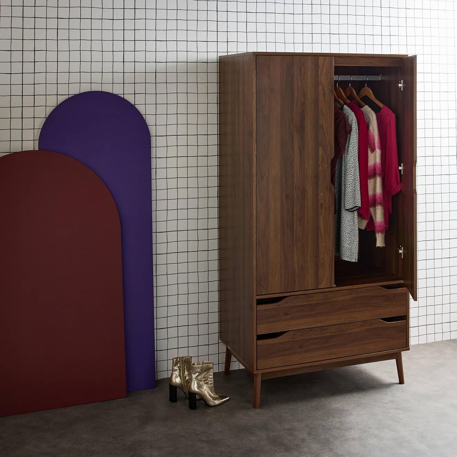sweeek - Kleiderschrank im Vintage-Stil mit Holzdekor, 2 Türen, 2 Schubladen, 1 Kleiderstange - Nepal