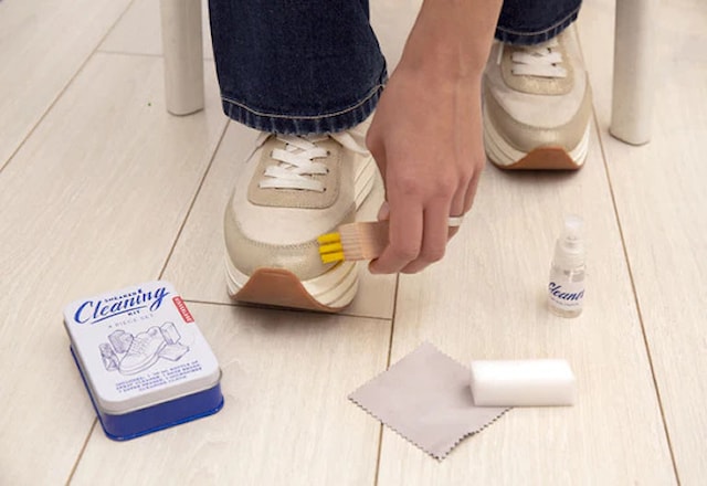 Sneaker Cleaning Kit Kikkerland