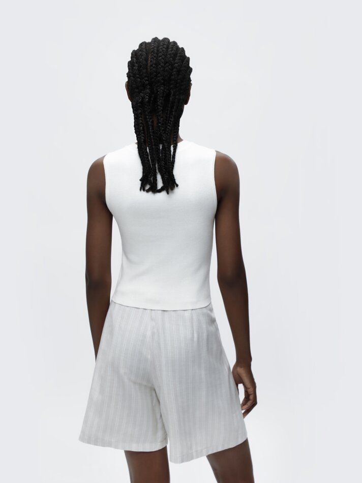 Blusa básica de malha - Branca
