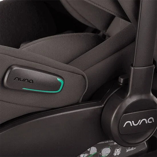 Siège auto arra™ flex   Thunder        de               Nuna