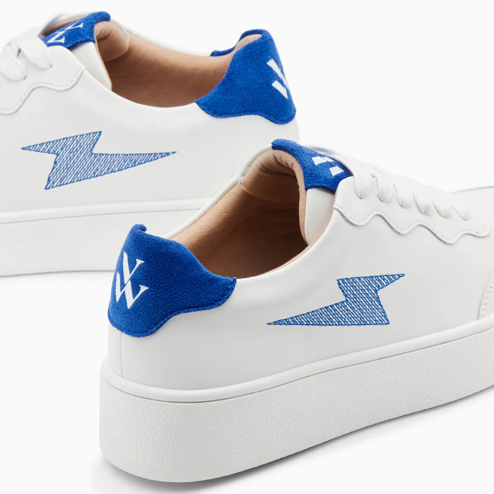 Sneakers-Baskets éclair Carolane blanc et bleu à lacets