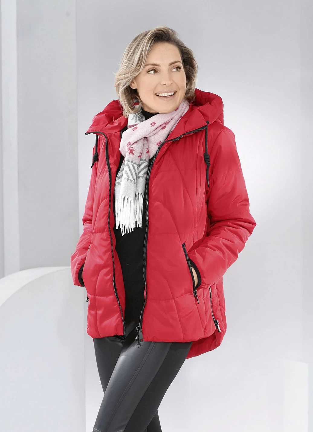 Jacke mit verlängertem Rückteil