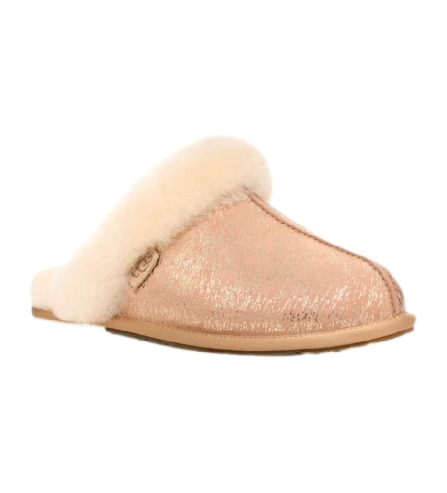 Pantufas UGG Scuffette II em couro nude fosco para uso doméstico