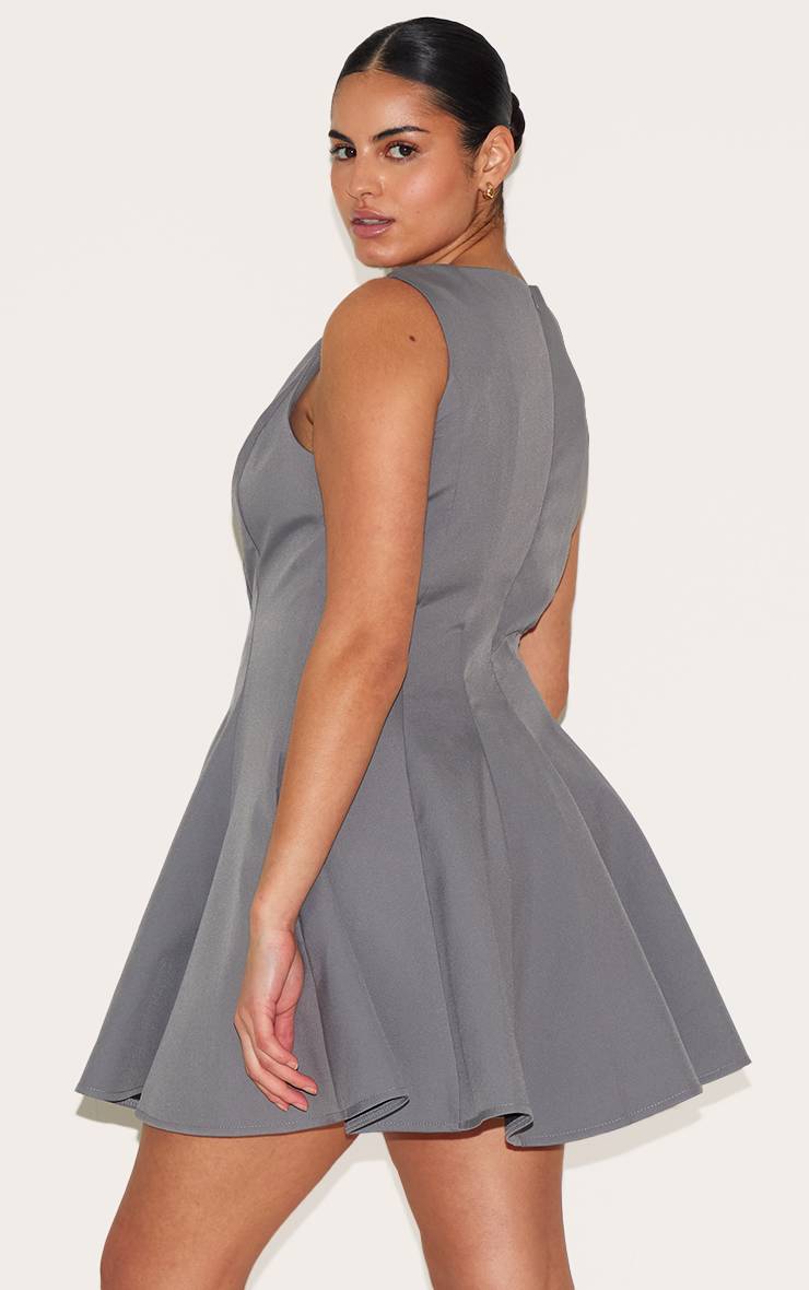 Charbon Robe Droite Grande Taille En Tissu Tissé Plissé À Encolure Oblique