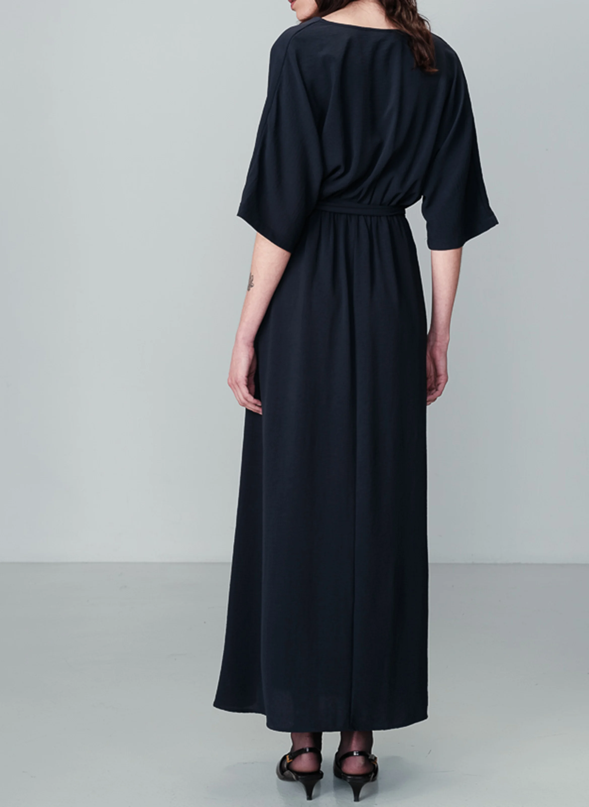 NAYA - Robe longue encolure cache-coeur | Bleu