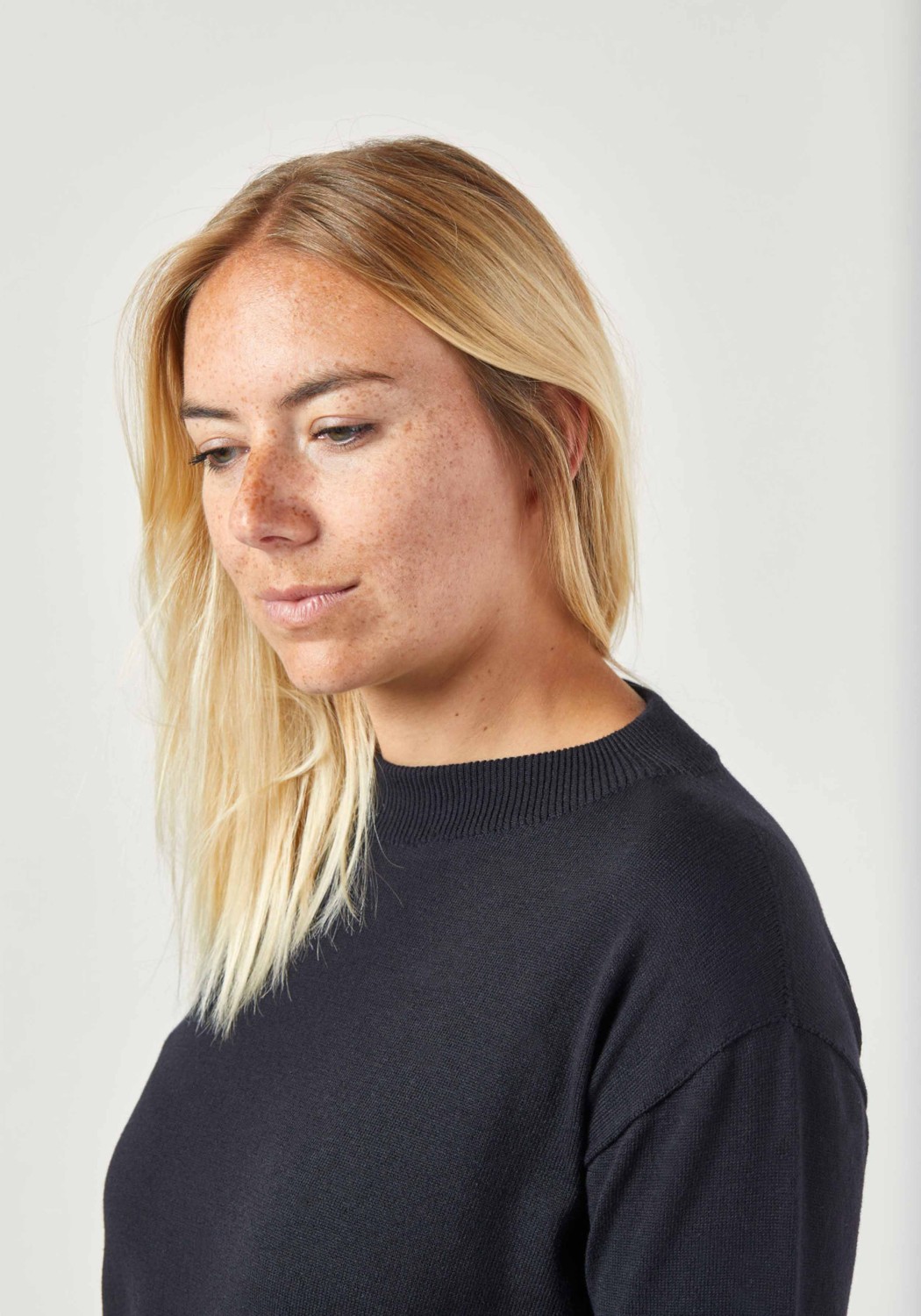 WE ARE ZRCL Pullover Eva Swiss Edition Black