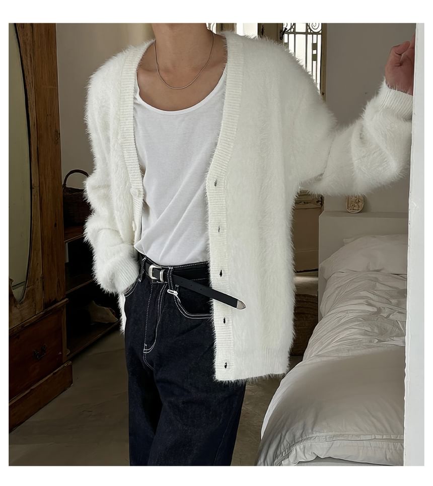 mopagrati - V-hals effen pluizige cardigan met knoopjes