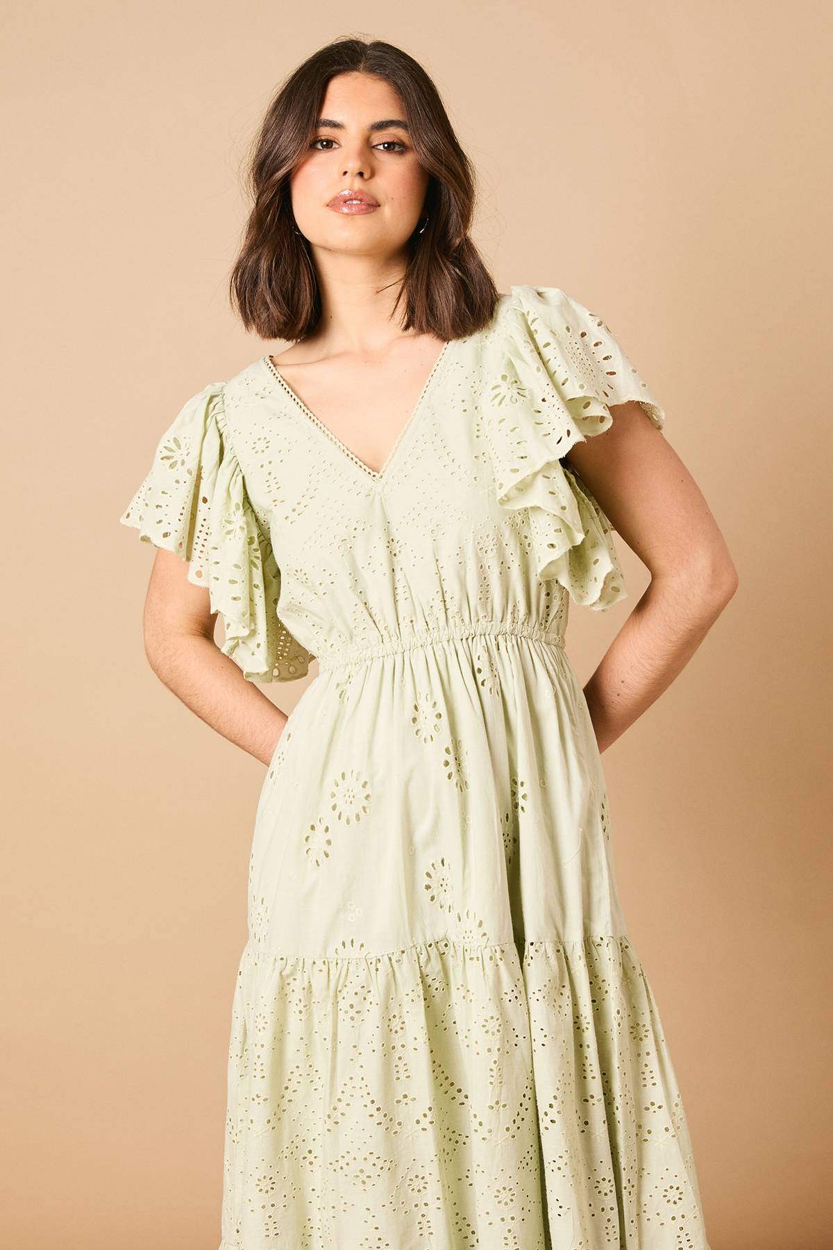Oasis Robe Maxi à Broderie Anglaise Col V et Manches Papillon