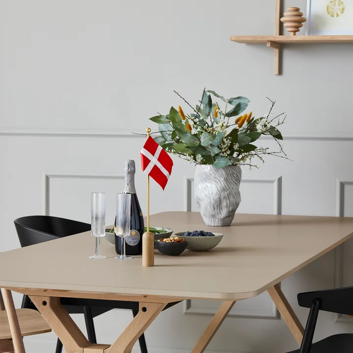 Andersen Furniture - Space Ausziehtisch 95 x 220 cm, Eiche weiss pigmentiert / Laminat Castoro Ottawa (Fenix 0717)