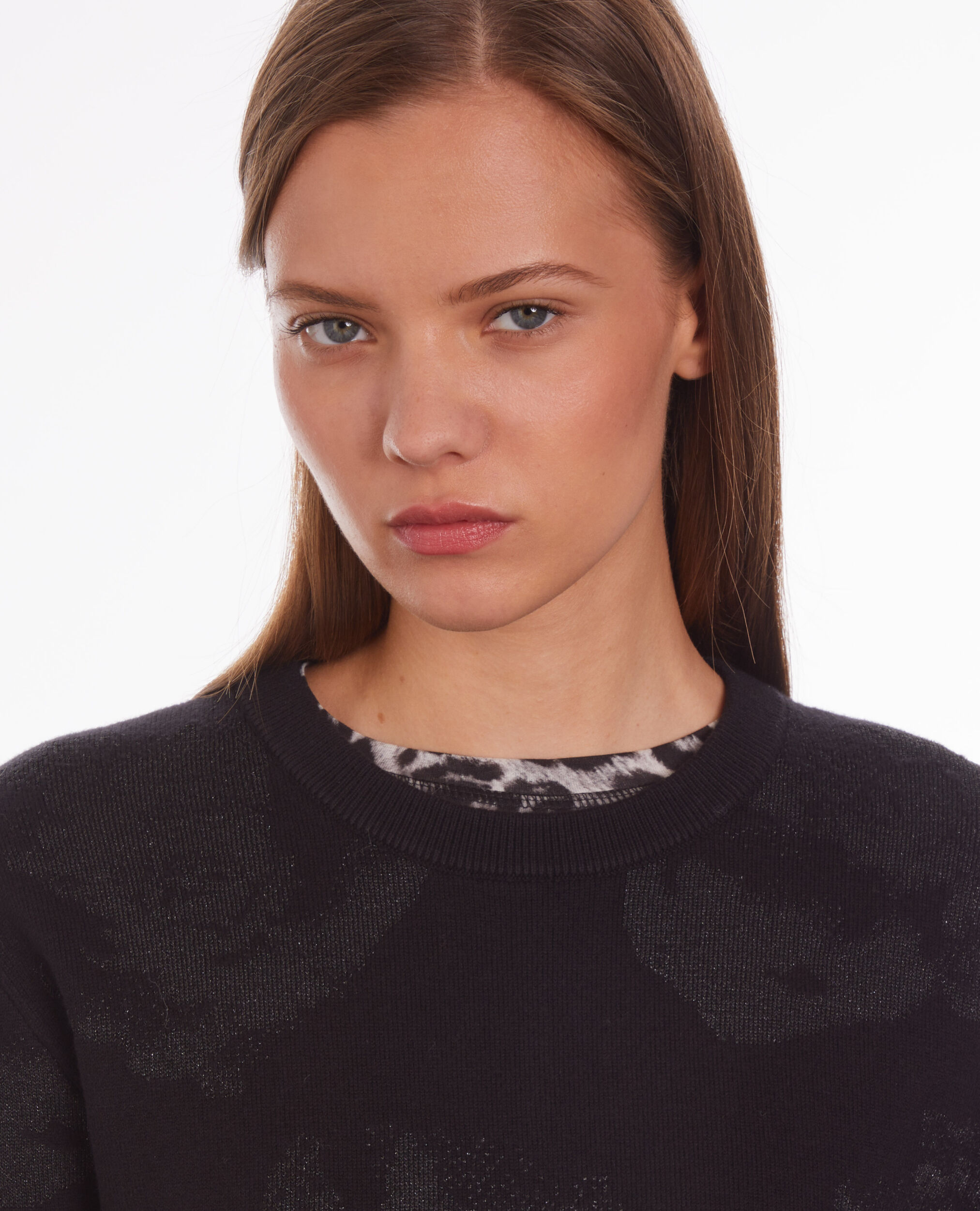 Pull noir en laine mélangée avec motifs en lurex