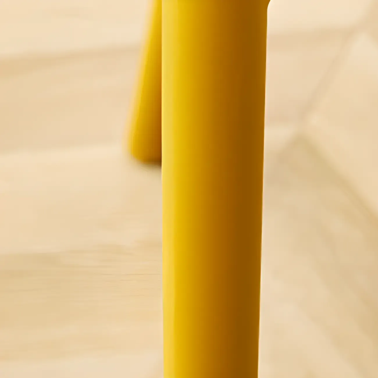 Minimalist Plastic Counter Bar Stool Outdoor Indoor
