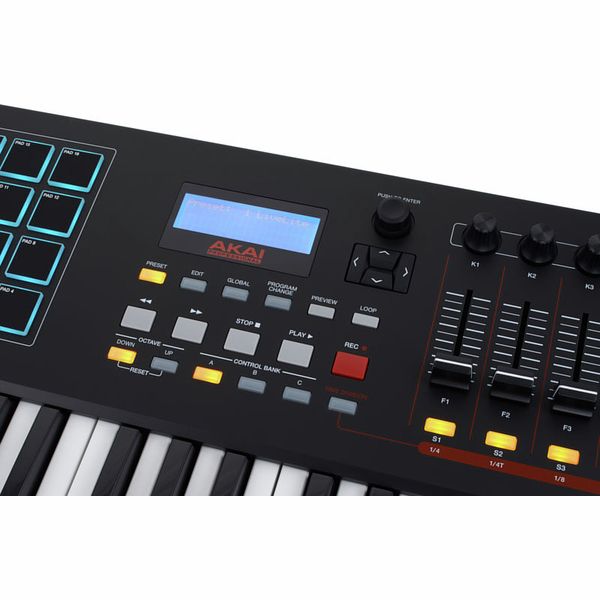 AKAI Professional MPK 261