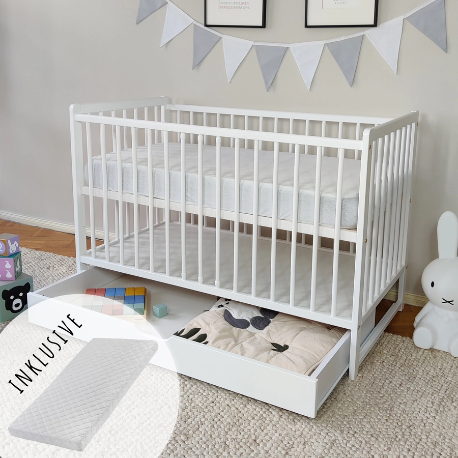 Kids Collective Babybett Gitterbett 60x120 höhenverstellbar & herausnehmbare Sprossen weiß mit Schubl. und Matratze