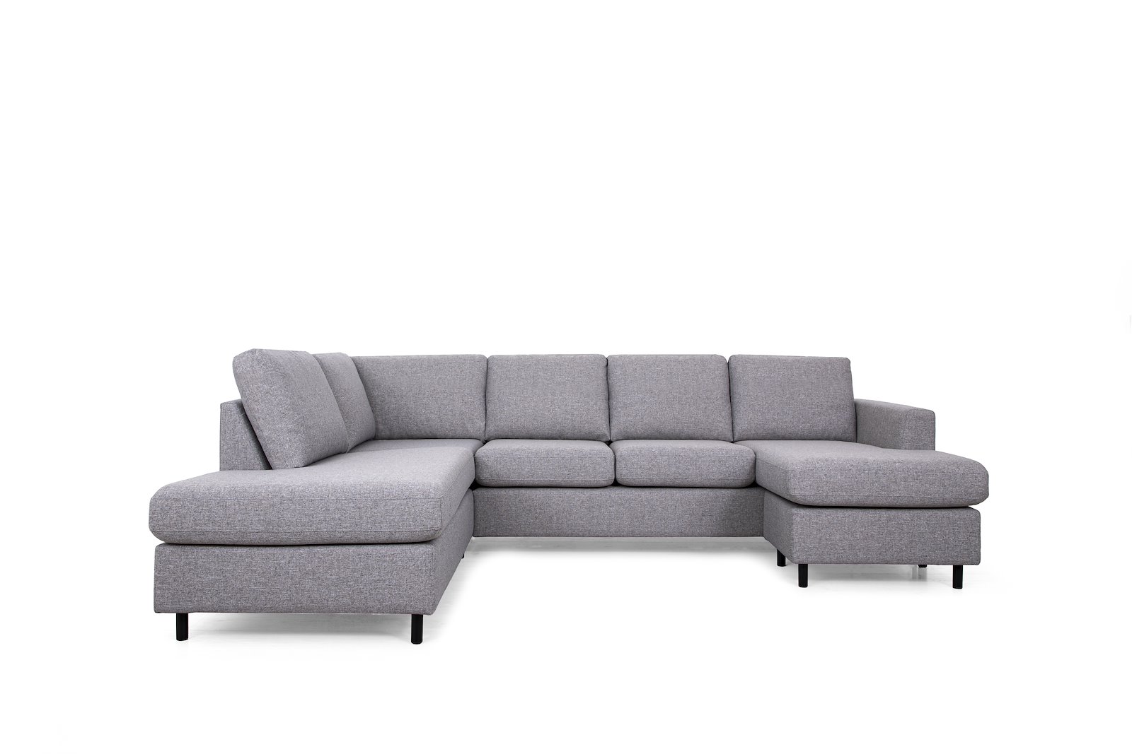 Oslo Plus U-sofa Åpen ende venstre med 2-seter og sjeselong høyre. Tekstil Hygge 91 Grey med sorte ben