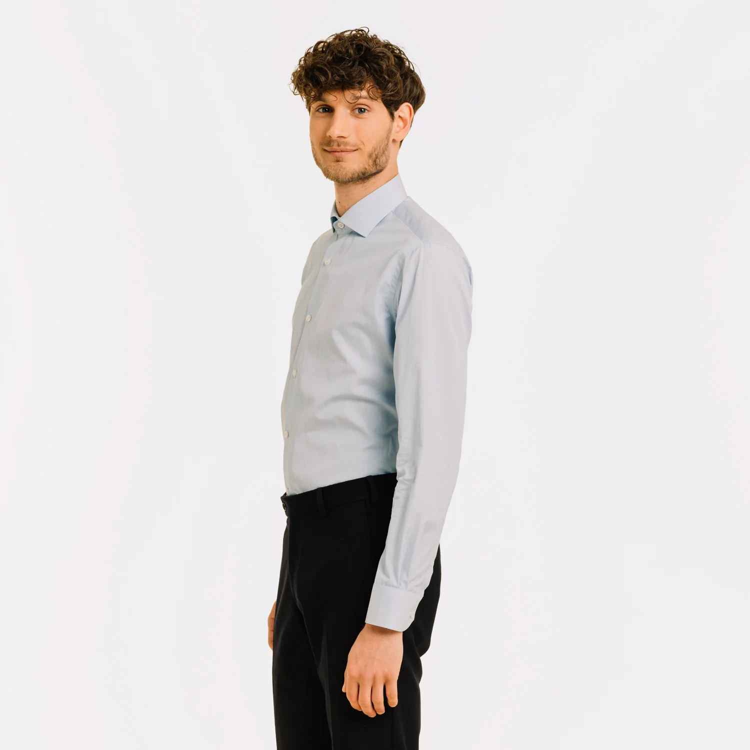 Shirt in faux-plain double-twisted poplin with fine blue stripes
