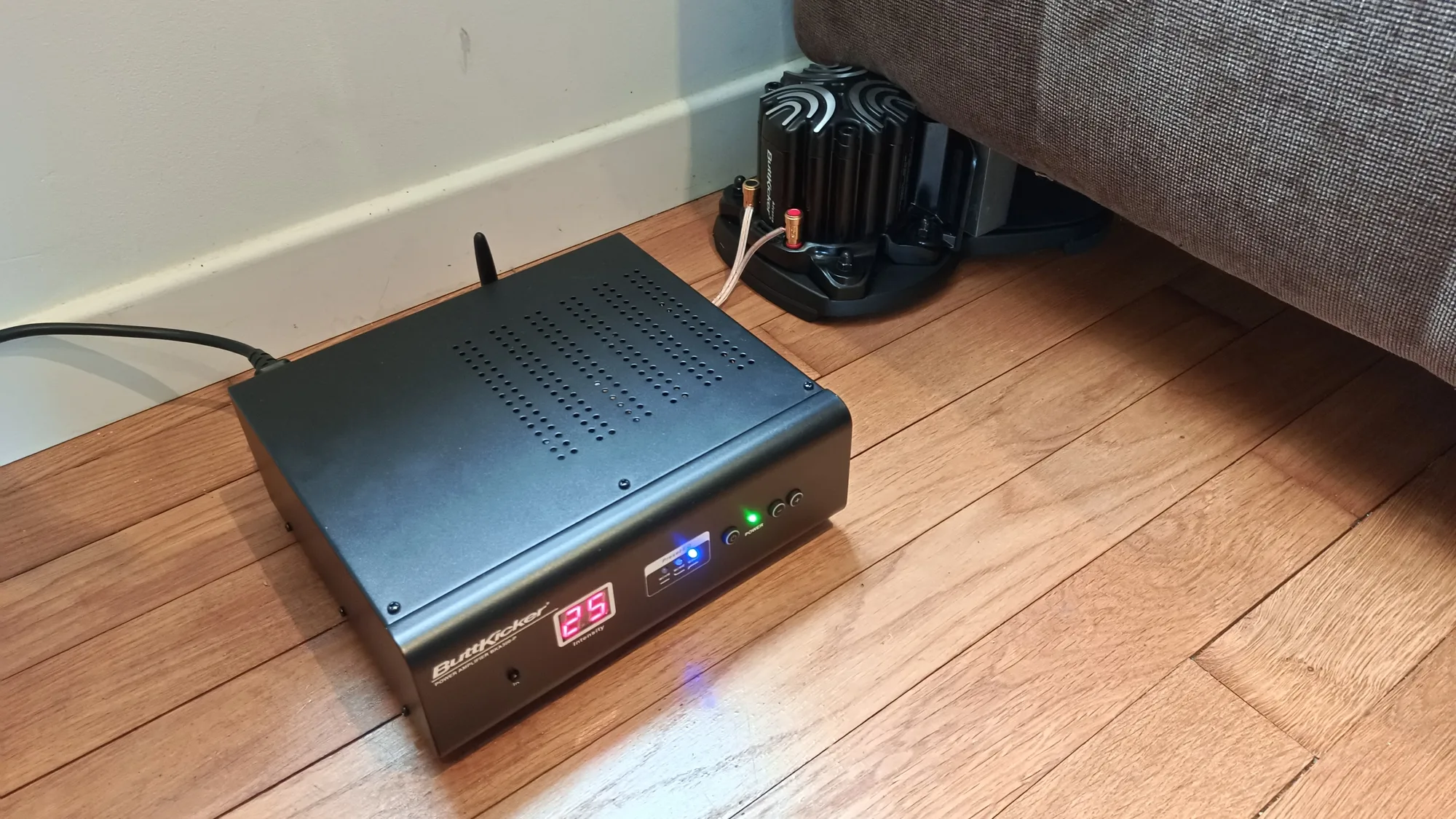 ButtKicker Wireless Couch Kit Caissons et vibreurs