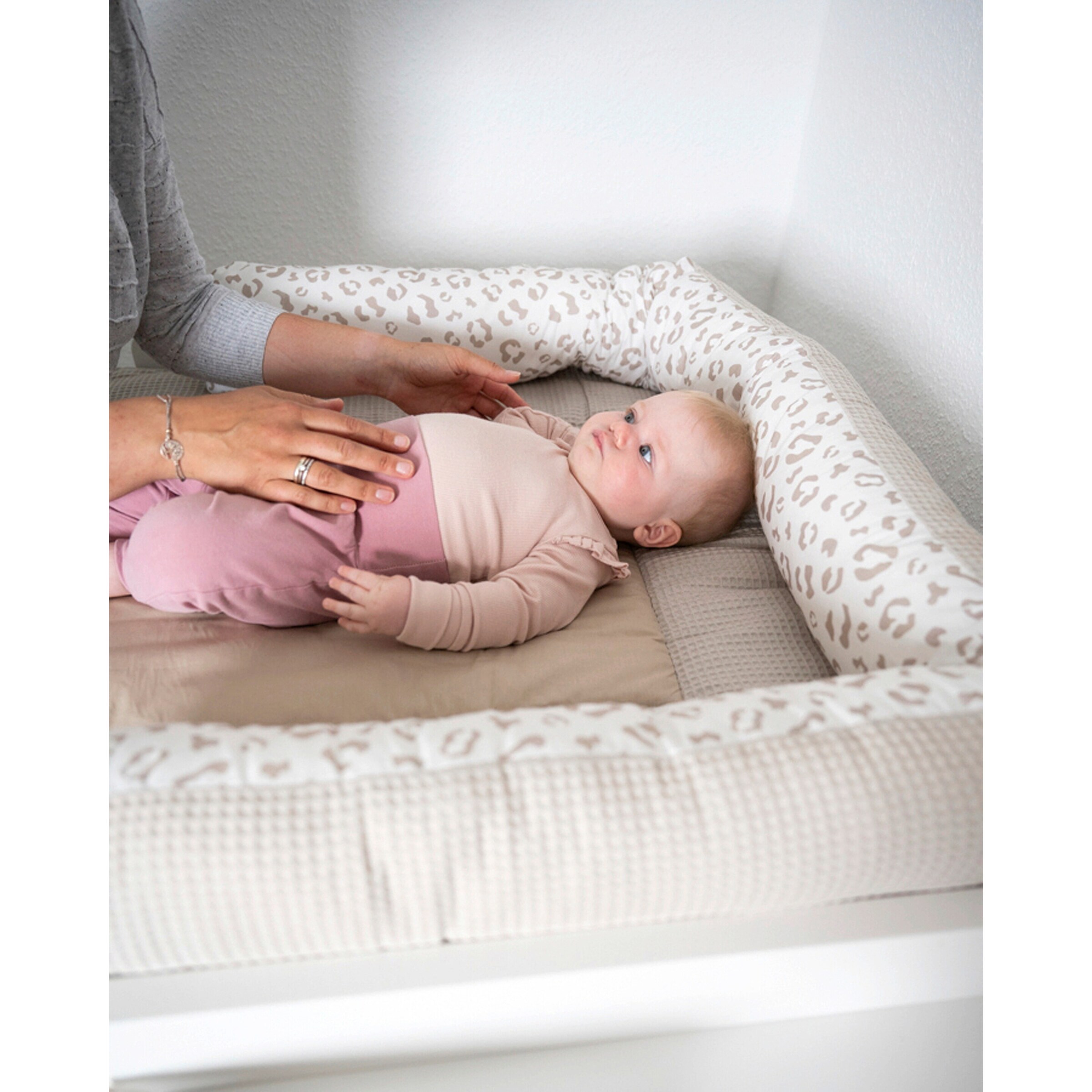Ullenboom Nestchenschlange Waffelpiqué 300 cm beige / weiß / Leo