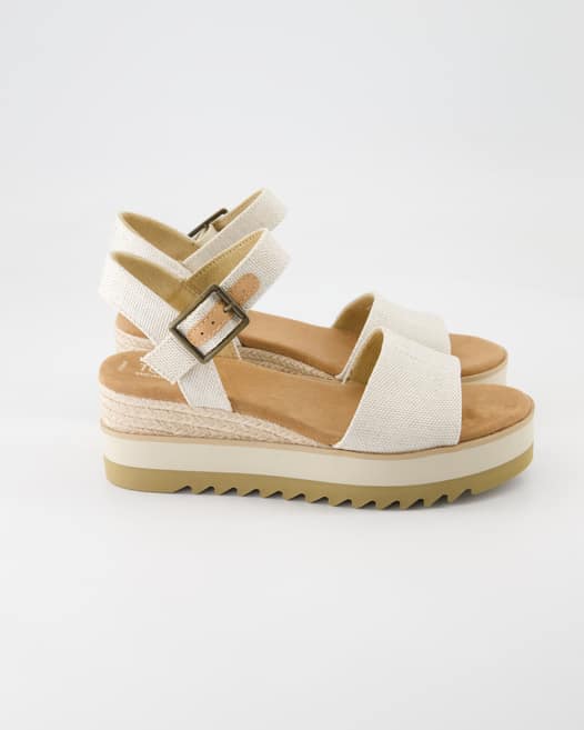 Toms Diana Wedges in Beige