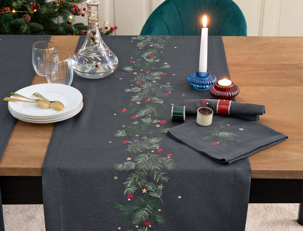 Chemin de table-Cimes de pin