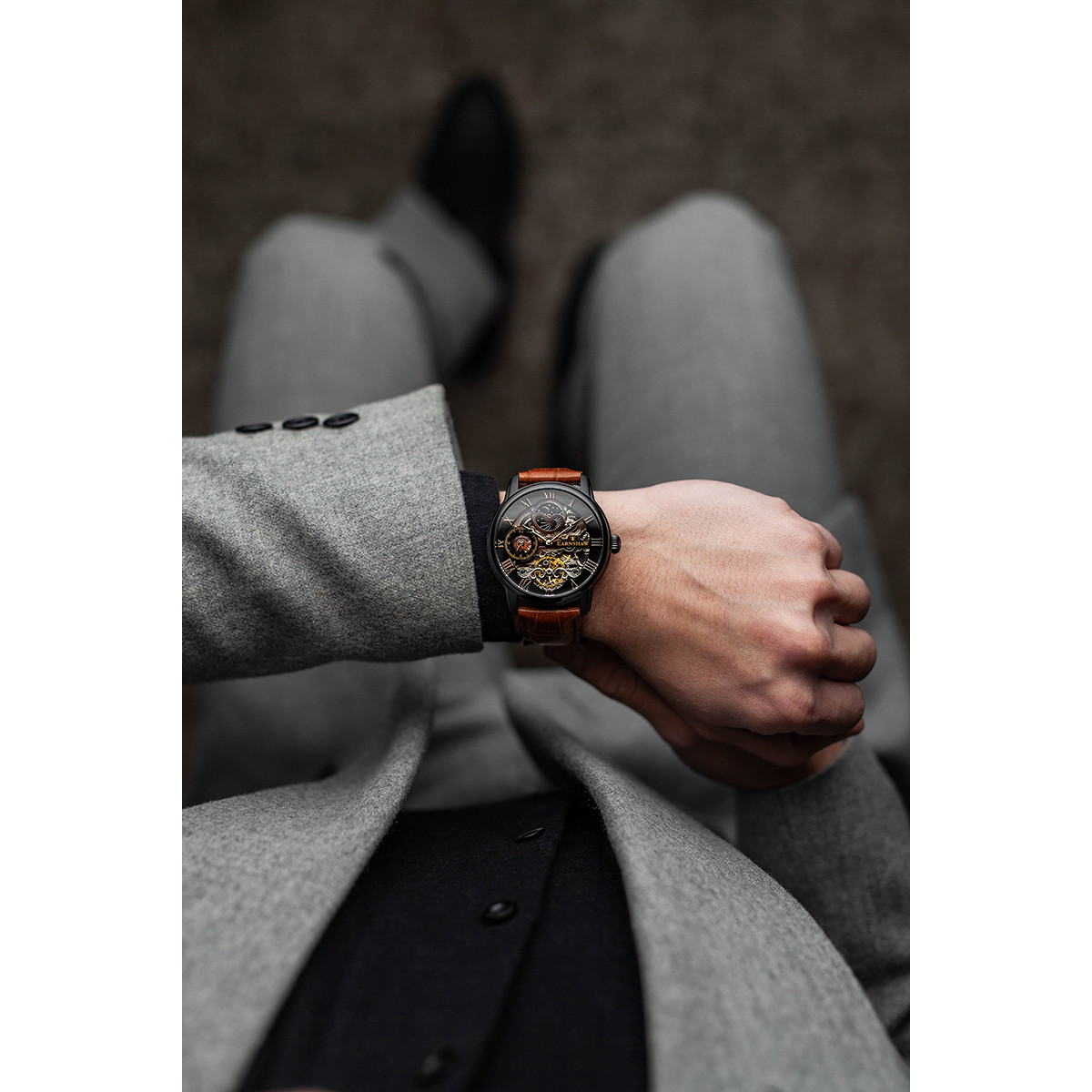 Montre EARNSHAW Longitude homme automatique acier noir bracelet cuir marron
