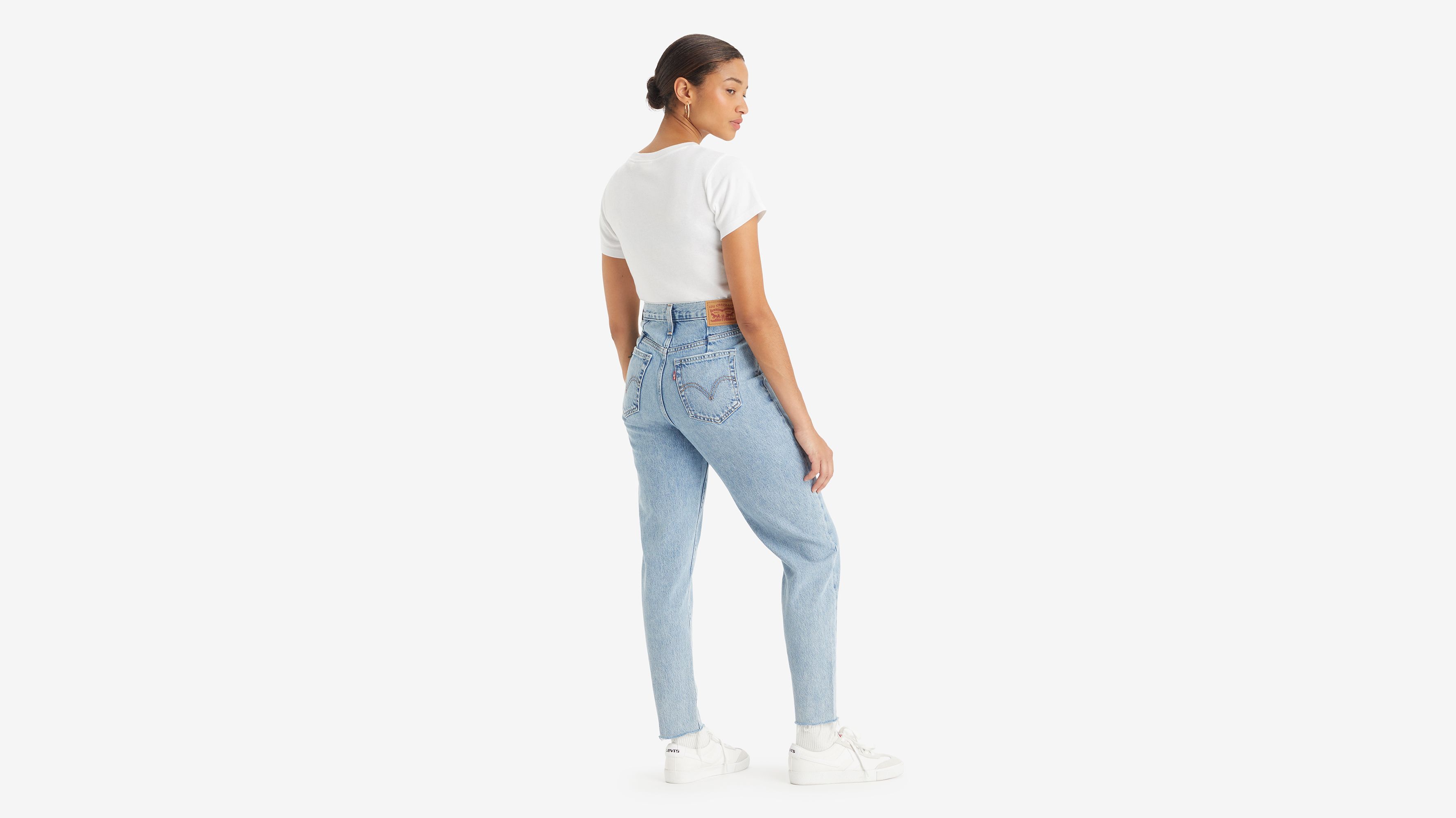 Jean Mom effiloché taille haute - Bashfully Blue - Bleu