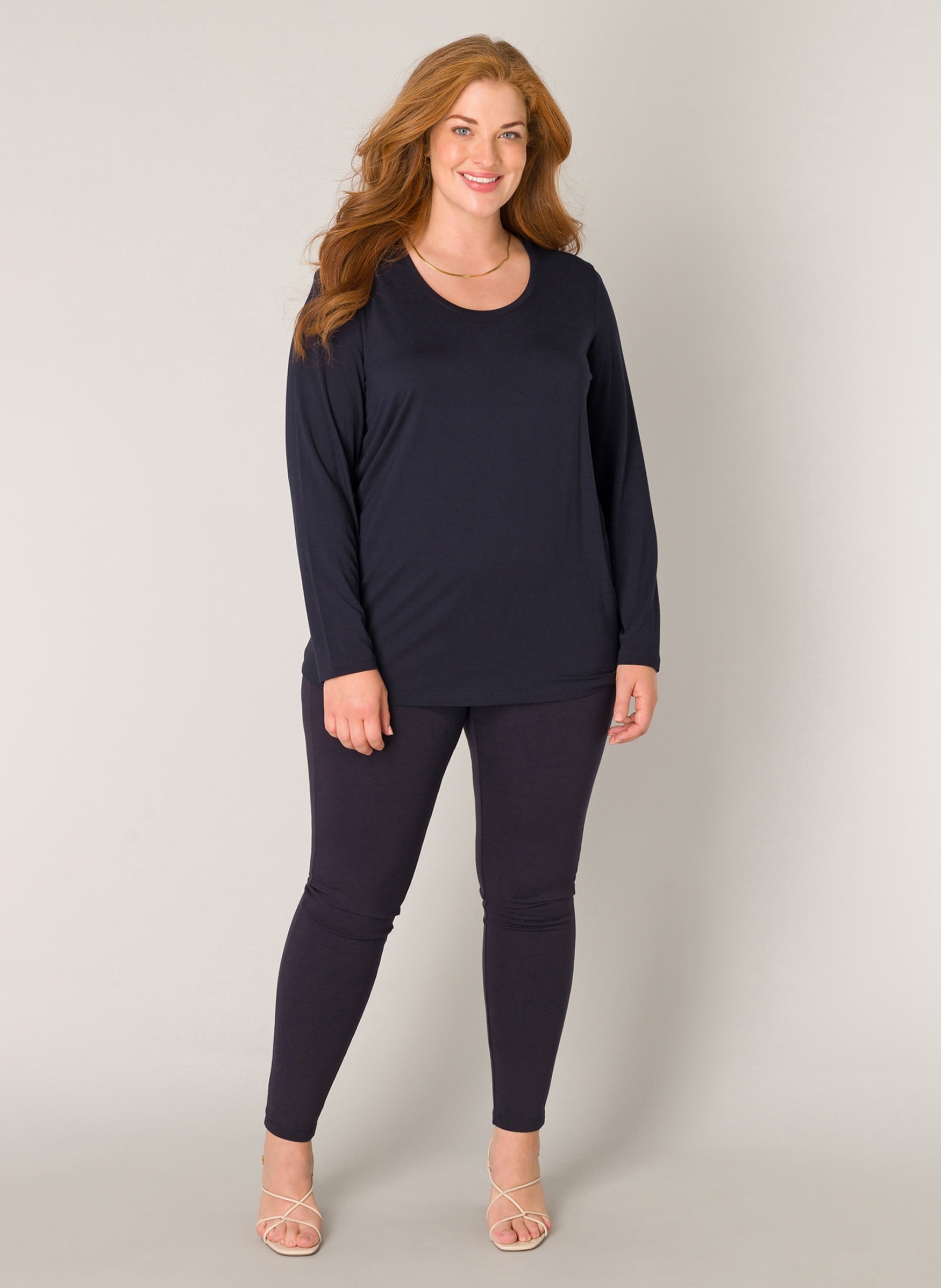 Base Level Curvy Langarmshirt , mit Rundhalsausschnitt