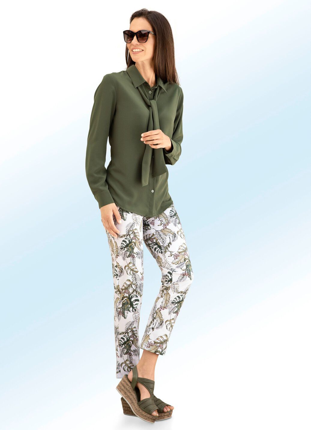 Bluse mit Bindeschluppe