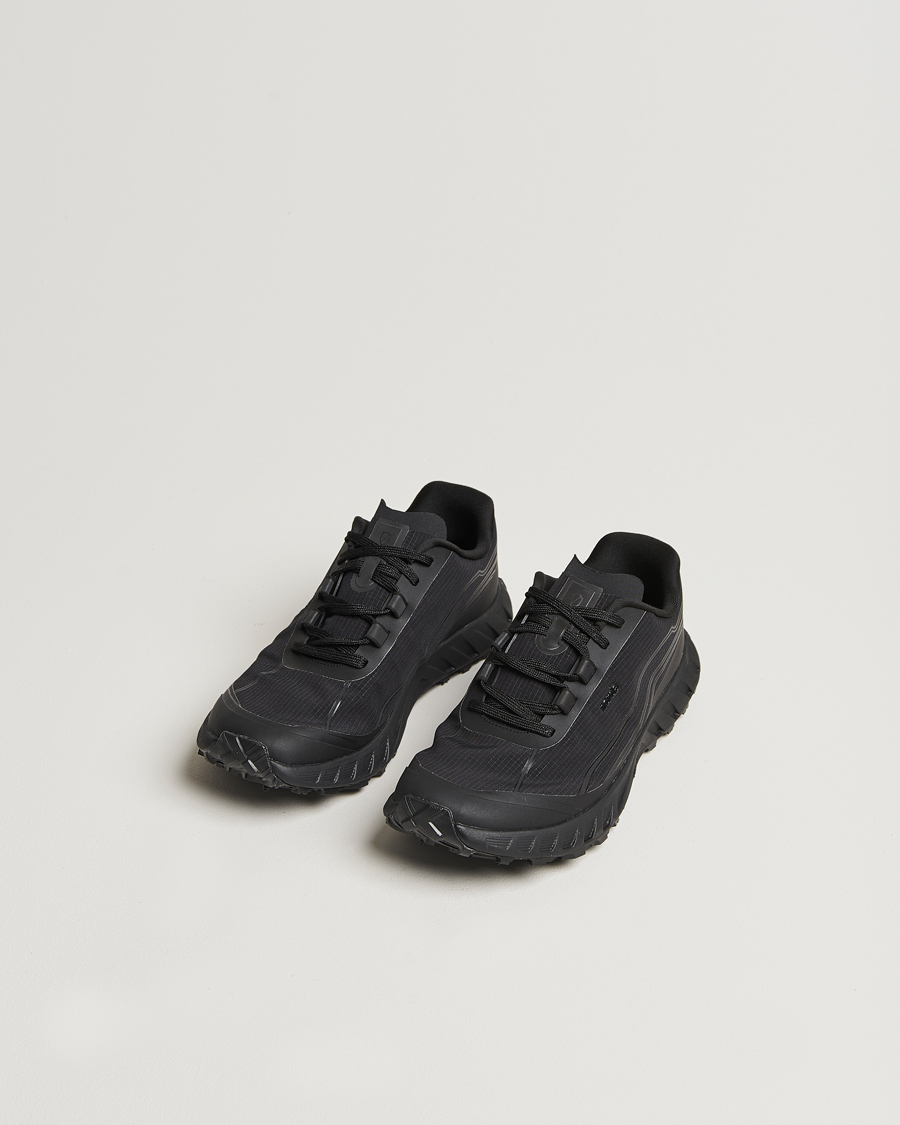 Norda 002 Running Sneakers Stealth Black