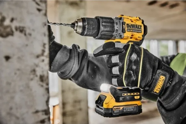 BOREMASKINE/DREV DEWALT DCD805P2T 18V 2X5,0AH BL TSTAK