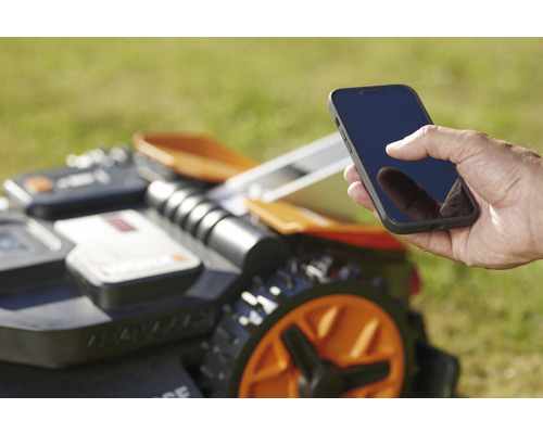 WORX 20V Landroid Vision L1300 22cm/1.300m² robotmaaier met app, zonder begrenzingsdraad WR213E, incl. 4Ah accu en laadstation