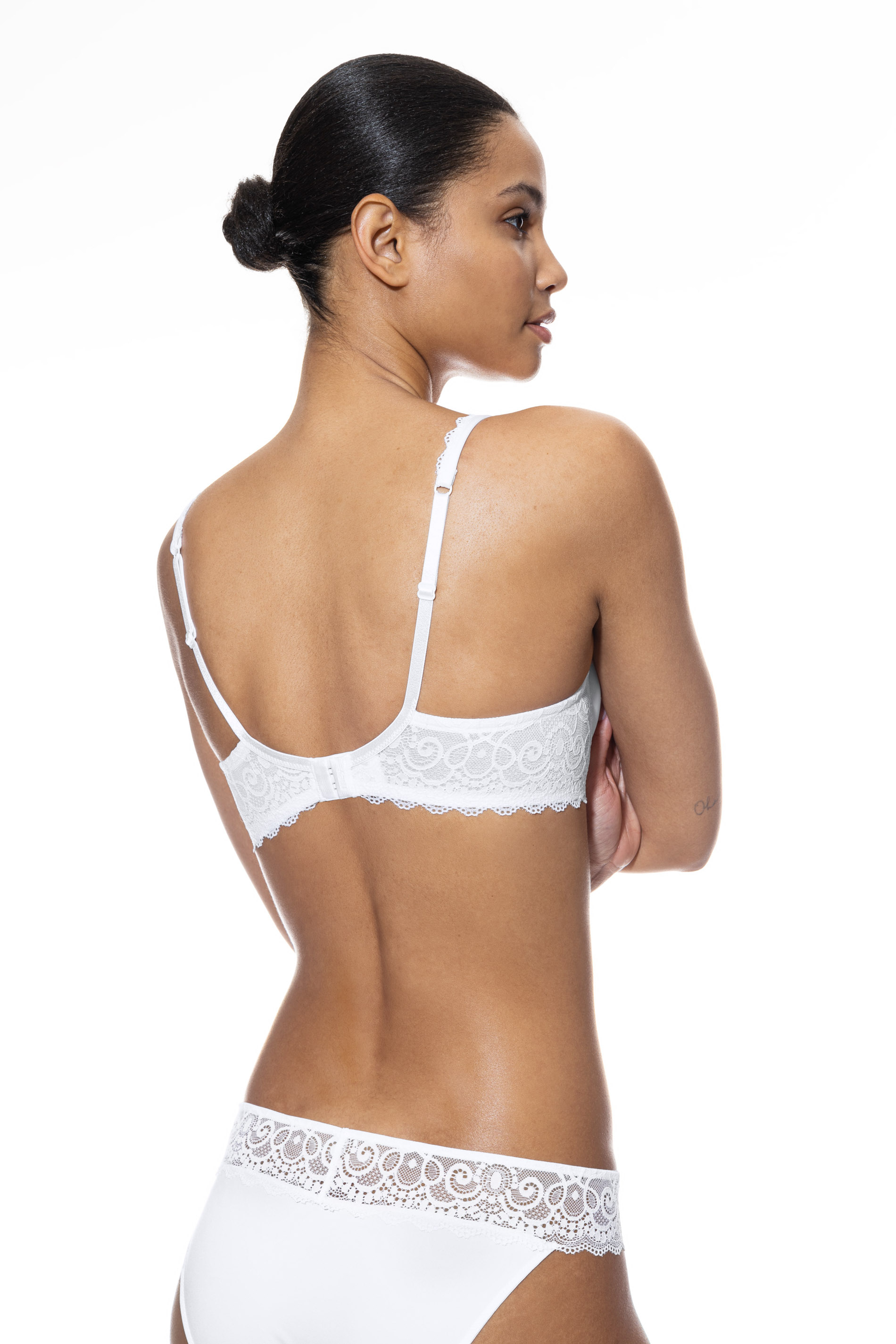 Spacer-BH | Half Cup<br>Serie Amorous