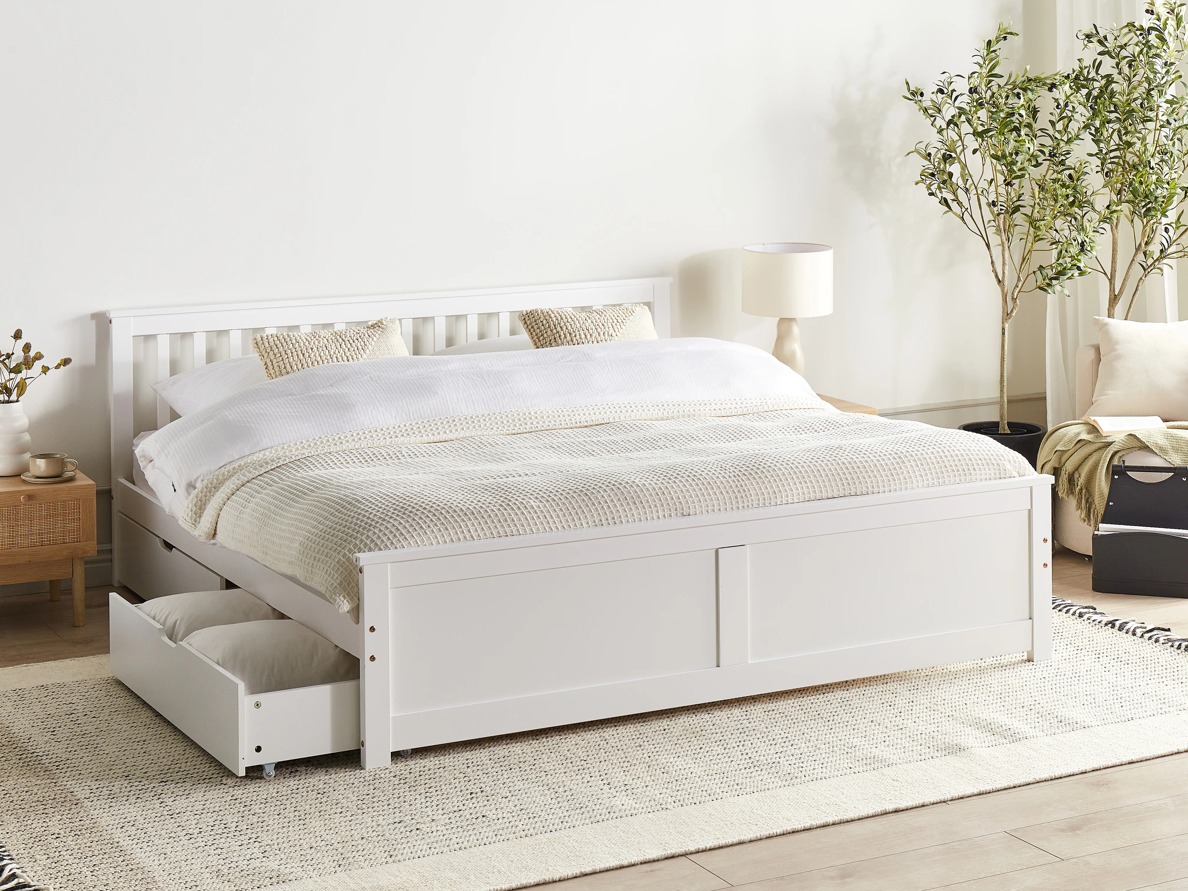 Bed met opbergladen Dennenhout OLENDON 180 x 200 cm Wit